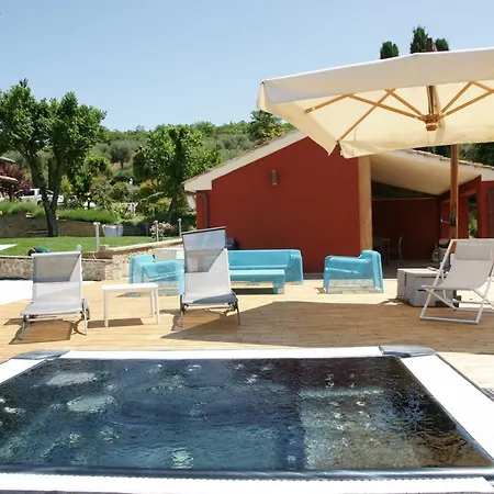 Konukevi Residenza Corgnano Mugnano (Umbria)