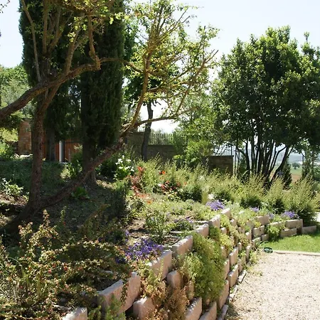 Konukevi Residenza Corgnano Mugnano (Umbria)